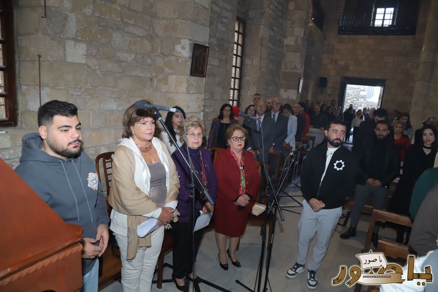 بالصور: قداس الميلاد المجيد في كاتدرائية القديس توما الرسول للروم الملكيين الكاثوليك في صور