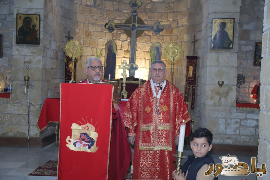 بالصور: قداس الميلاد المجيد في كاتدرائية القديس توما الرسول للروم الملكيين الكاثوليك في صور