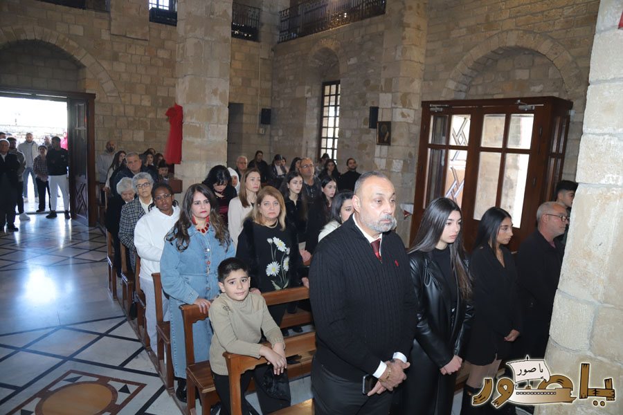 بالصور: قداس الميلاد المجيد في كاتدرائية القديس توما الرسول للروم الملكيين الكاثوليك في صور