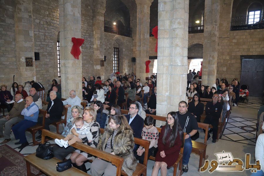 بالصور: قداس الميلاد المجيد في كاتدرائية القديس توما الرسول للروم الملكيين الكاثوليك في صور