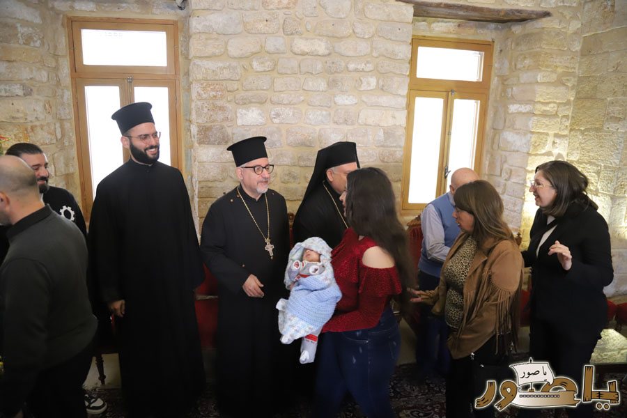 بالصور: قداس الميلاد المجيد في كاتدرائية القديس توما الرسول للروم الملكيين الكاثوليك في صور