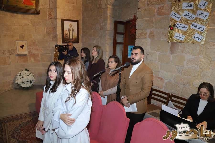 بالصور: قداس الميلاد المجيد في كاتدرائية سيدة البحار المارونية في صور