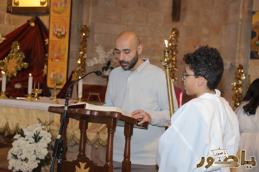بالصور: قداس الميلاد المجيد في كاتدرائية سيدة البحار المارونية في صور