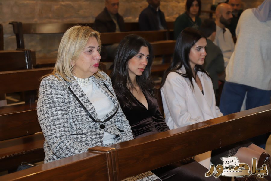 بالصور: قداس الميلاد المجيد في كاتدرائية سيدة البحار المارونية في صور
