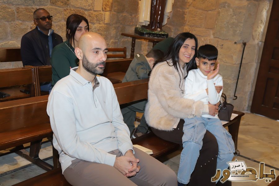 بالصور: قداس الميلاد المجيد في كاتدرائية سيدة البحار المارونية في صور