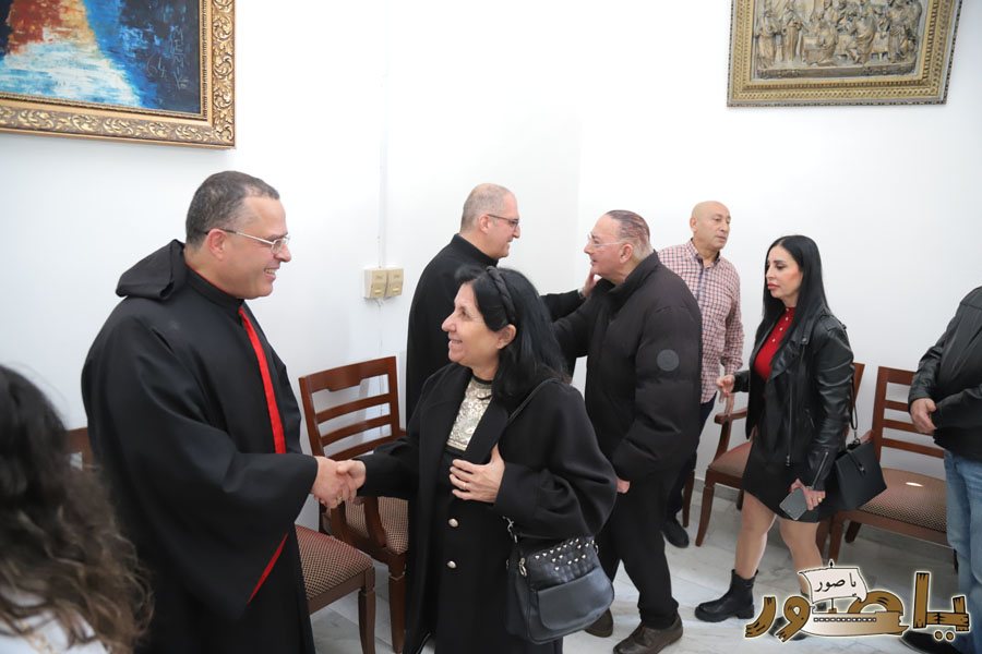 بالصور: قداس الميلاد المجيد في كاتدرائية سيدة البحار المارونية في صور