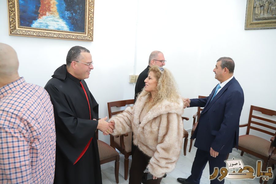 بالصور: قداس الميلاد المجيد في كاتدرائية سيدة البحار المارونية في صور