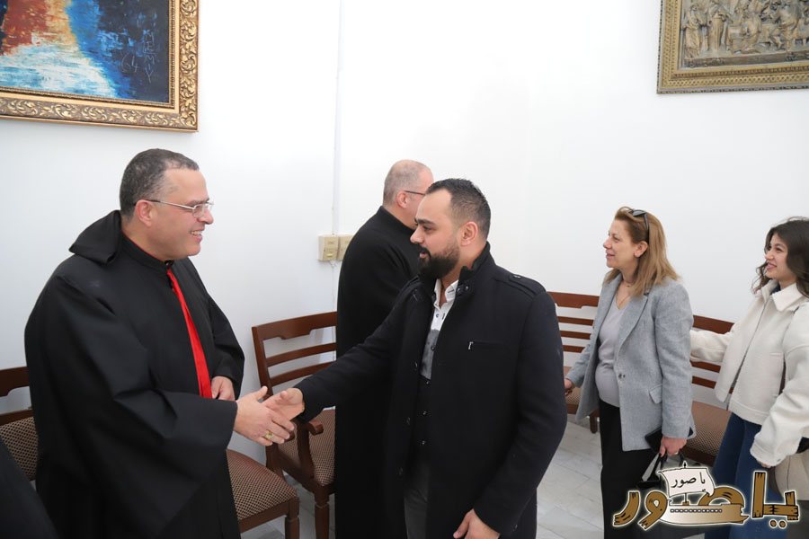 بالصور: قداس الميلاد المجيد في كاتدرائية سيدة البحار المارونية في صور