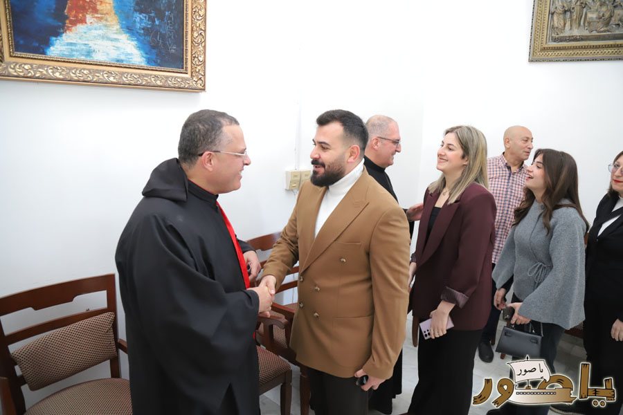 بالصور: قداس الميلاد المجيد في كاتدرائية سيدة البحار المارونية في صور