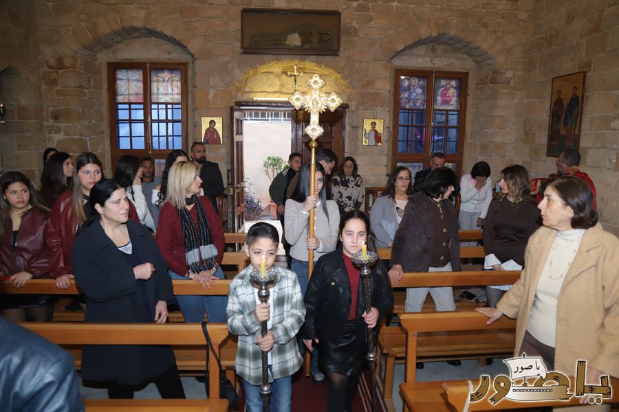 بالصور: قداس الميلاد المجيد في كنيسة القديس توما للروم الارثوذكس في صور