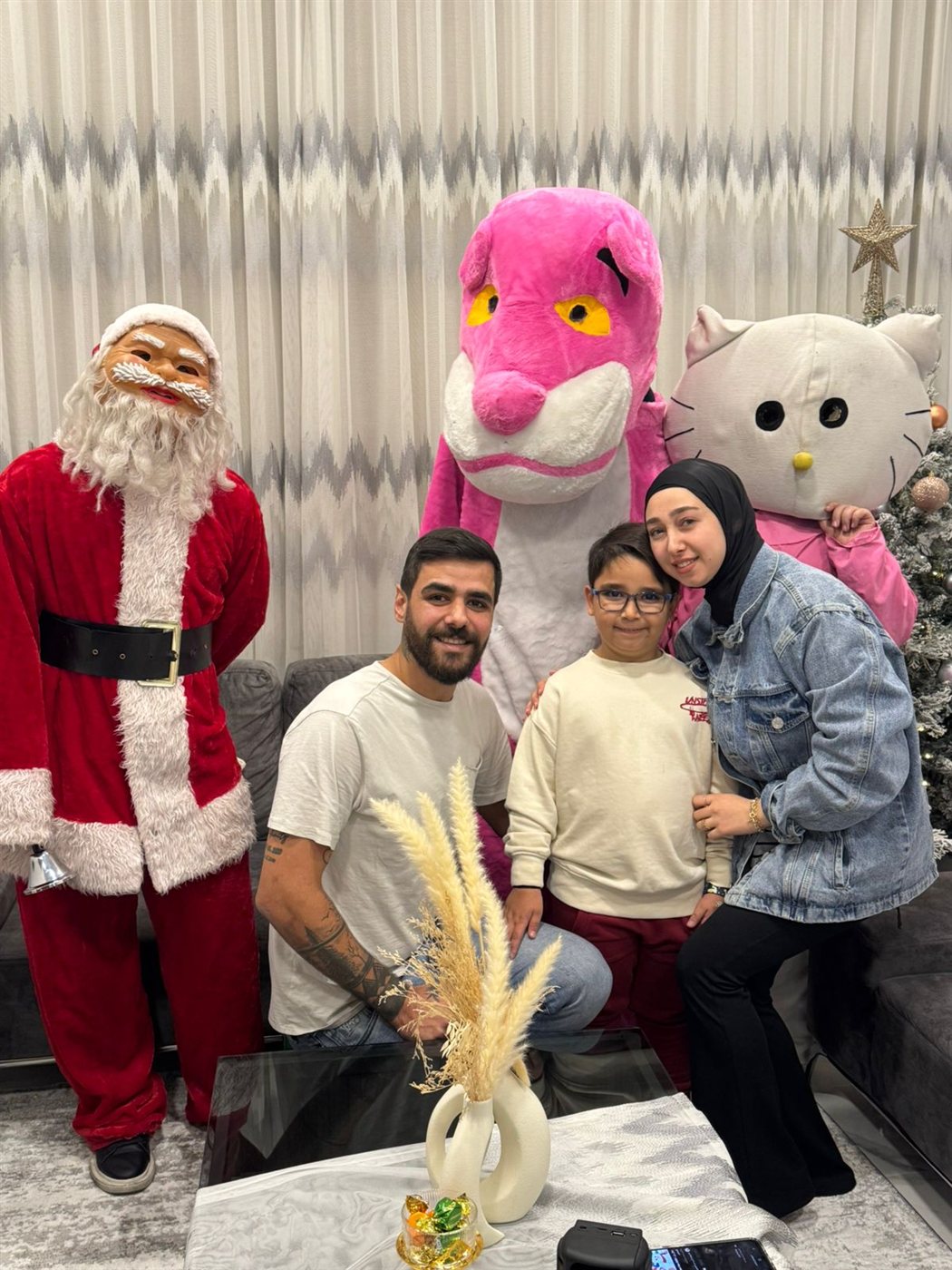 محلات قاسم في طورا تحتفل بعيد الميلاد وتعلن الجهوزية لاستقبال الزبائن ليلة رأس السنة