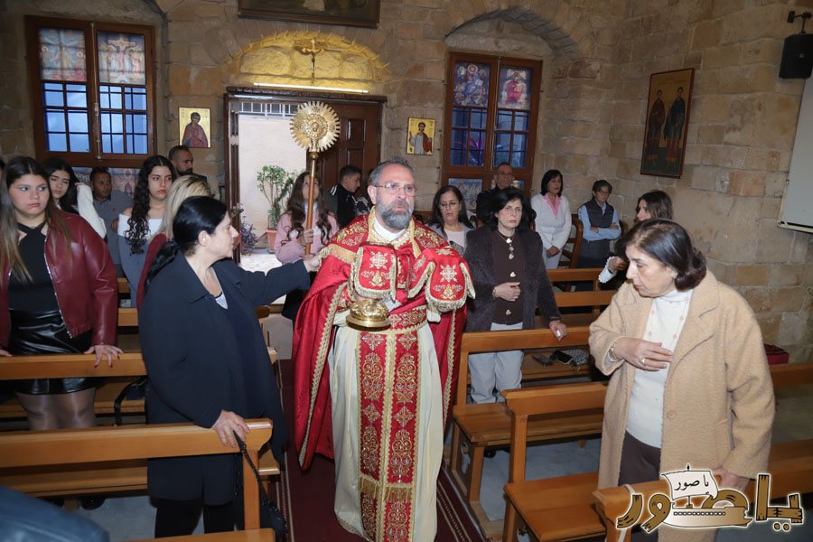 بالصور: قداس الميلاد المجيد في كنيسة القديس توما للروم الارثوذكس في صور