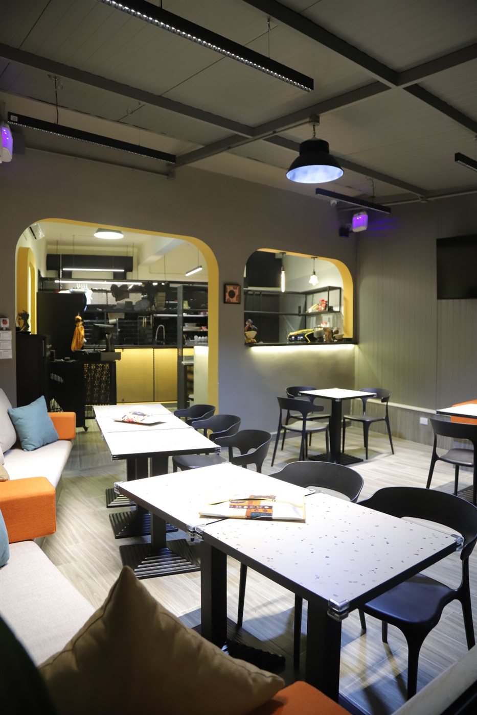 رجع Hawsa House بعد غياب 3 سنين ليفتح ابوابه من جديد لزبائنه الكرام بصور