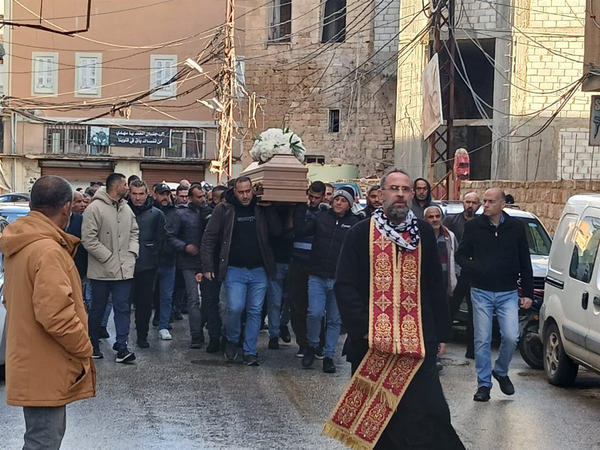 ابو داني الى مثواه الاخير في ثرى صور التي احبها واحبته