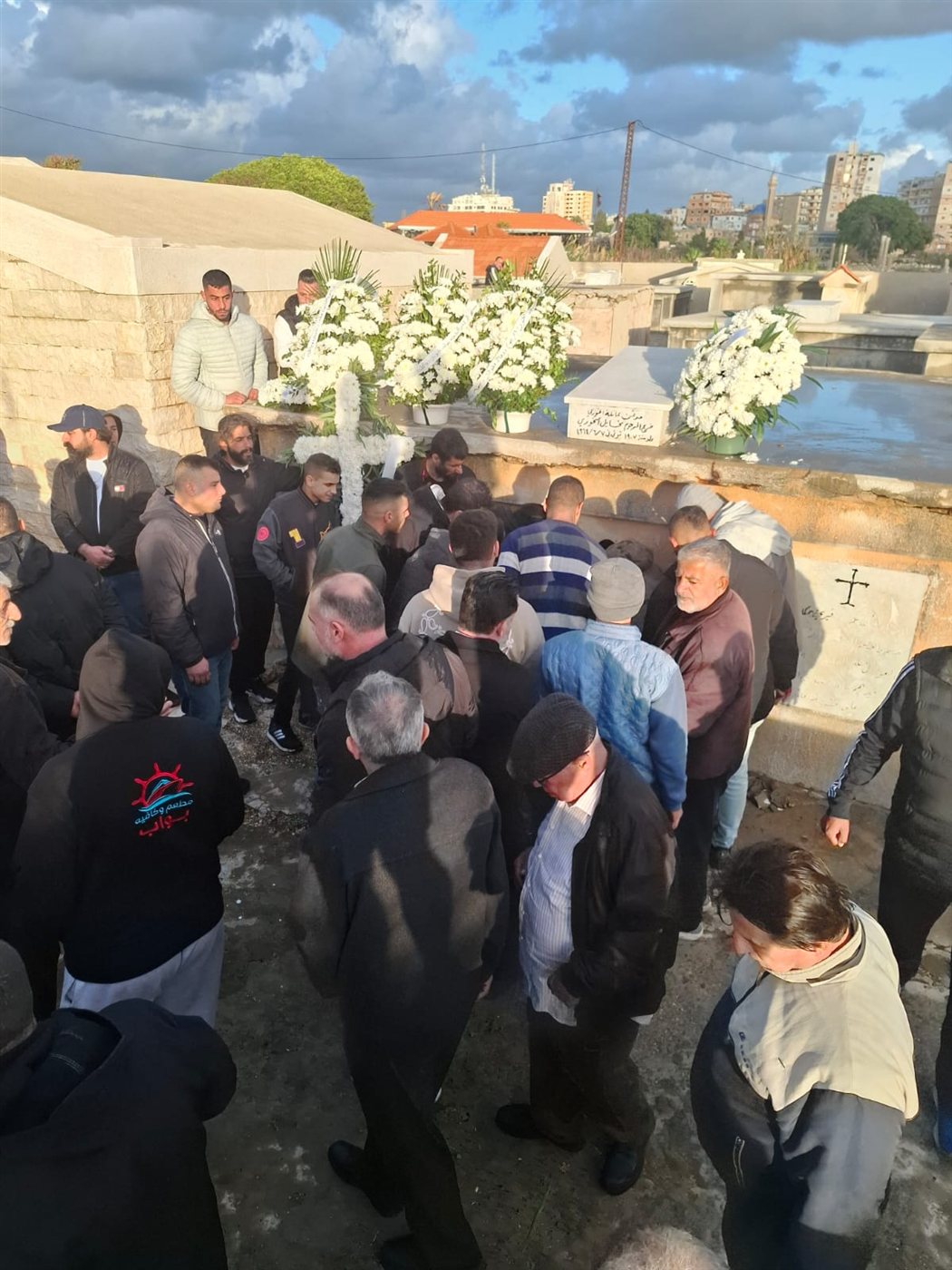 ابو داني الى مثواه الاخير في ثرى صور التي احبها واحبته