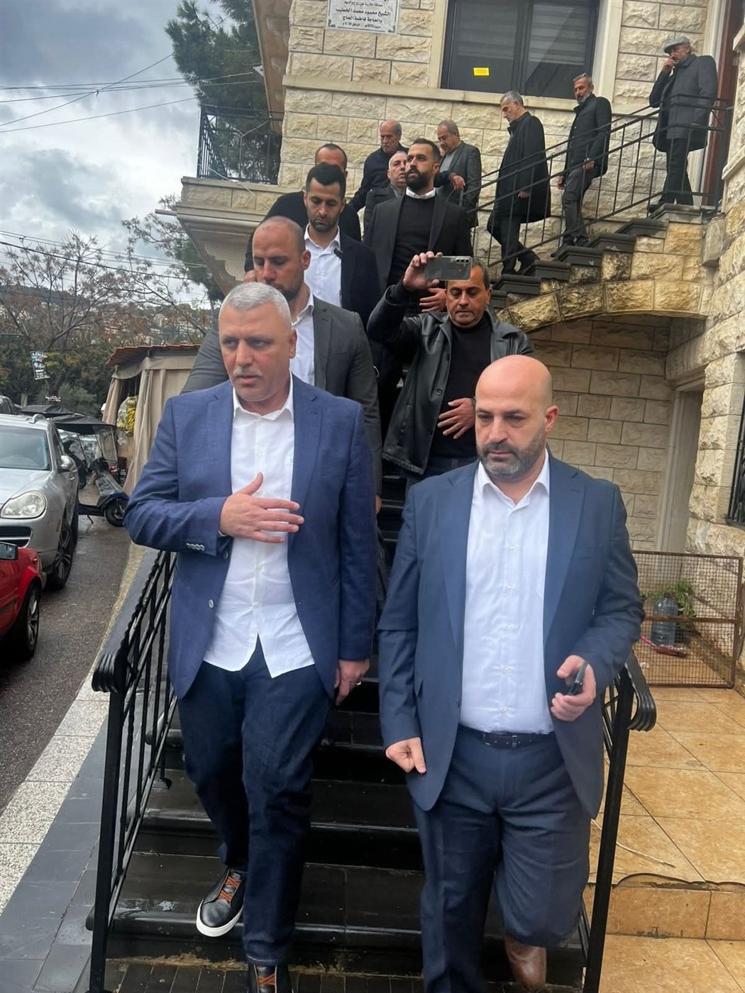 في بلدة مزبود الشوفية... قدم المدير العام للأمن العام اللواء حسن شقير التعازي لعائلة المفتش المؤهل اول علاء الدين شحادة