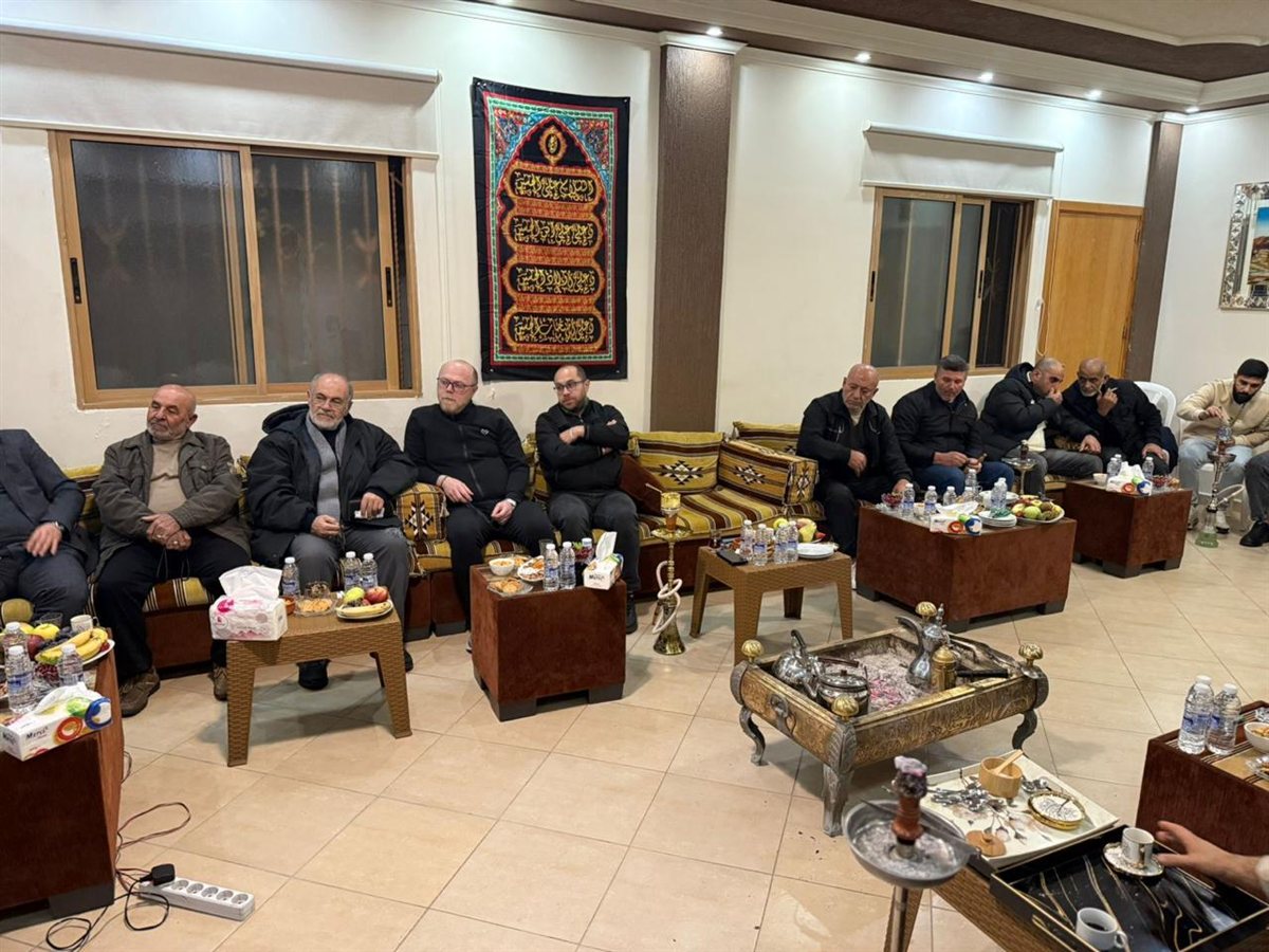 أمسية ثقافية في منزل السيد عبد القادر حردان في حي طيرحرفا - السماعية