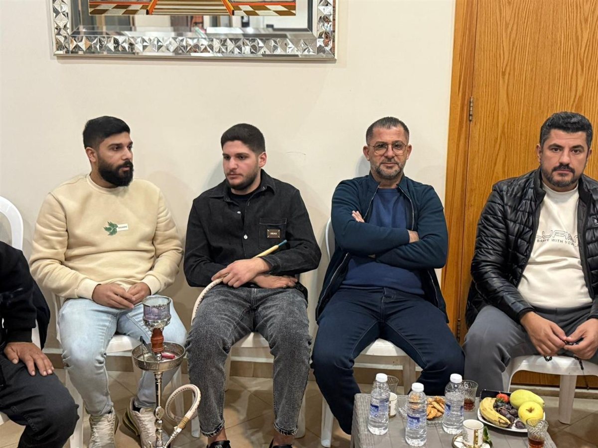 أمسية ثقافية في منزل السيد عبد القادر حردان في حي طيرحرفا - السماعية