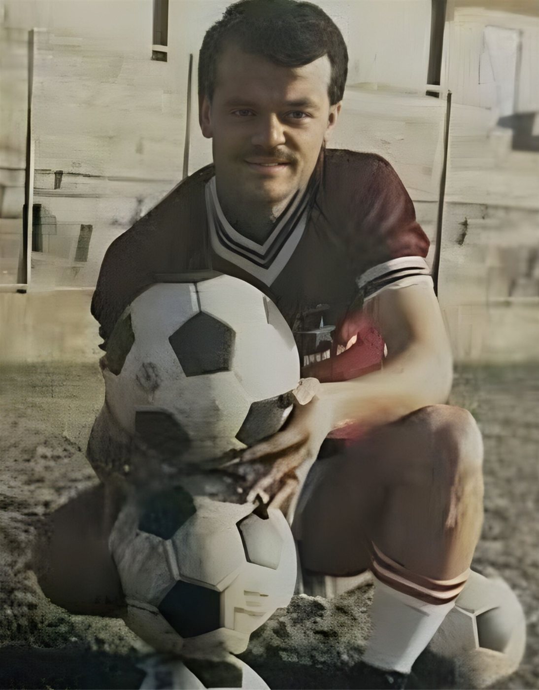 الأنصار ينعي النجم الراحل حسن عبود