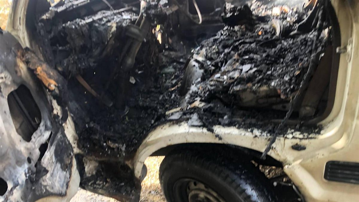 جنوبا: اندلاع حريق في فان.. واحتراقه بالكامل! (صور)