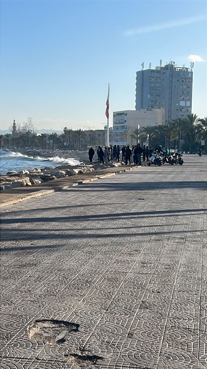 عاجل: الاشتباه بوجود جثة غارقة في بحر صور