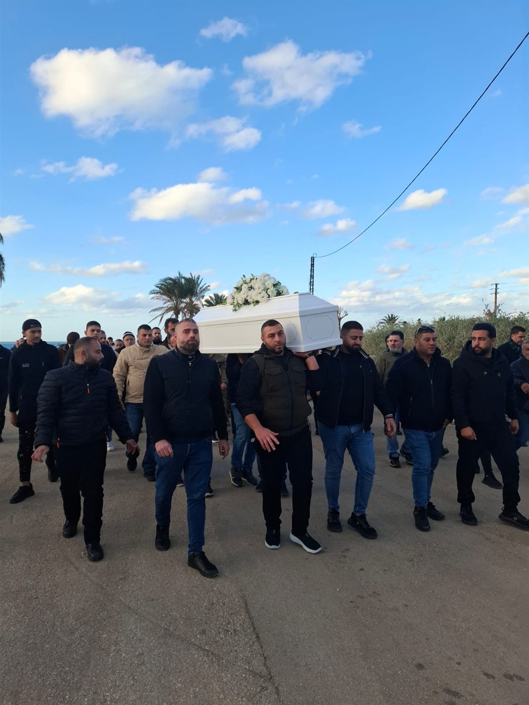 بالصور: تشييع الشاب مخايل الجوني والصلاة لراحة نفسه في صور