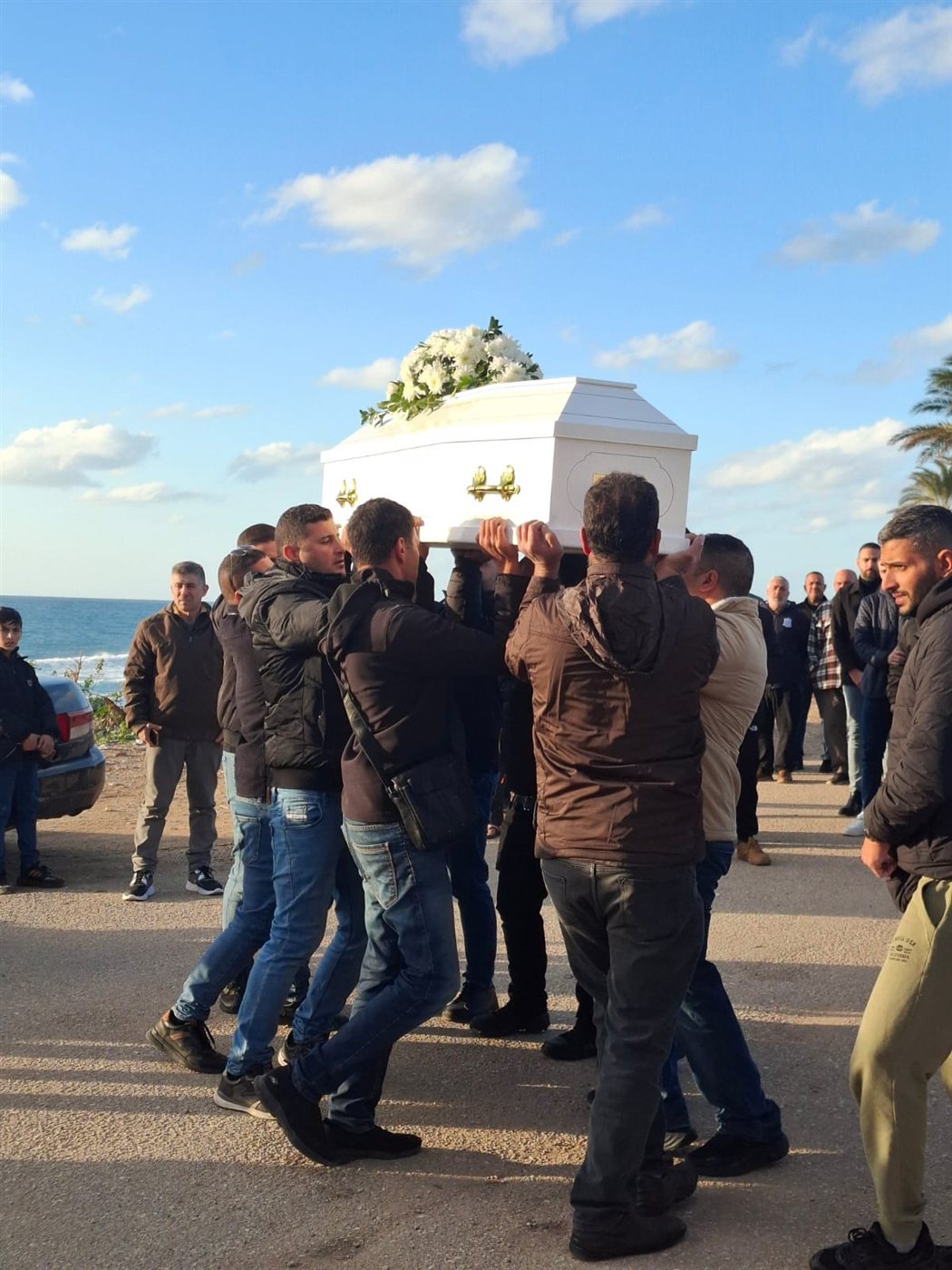 بالصور: تشييع الشاب مخايل الجوني والصلاة لراحة نفسه في صور