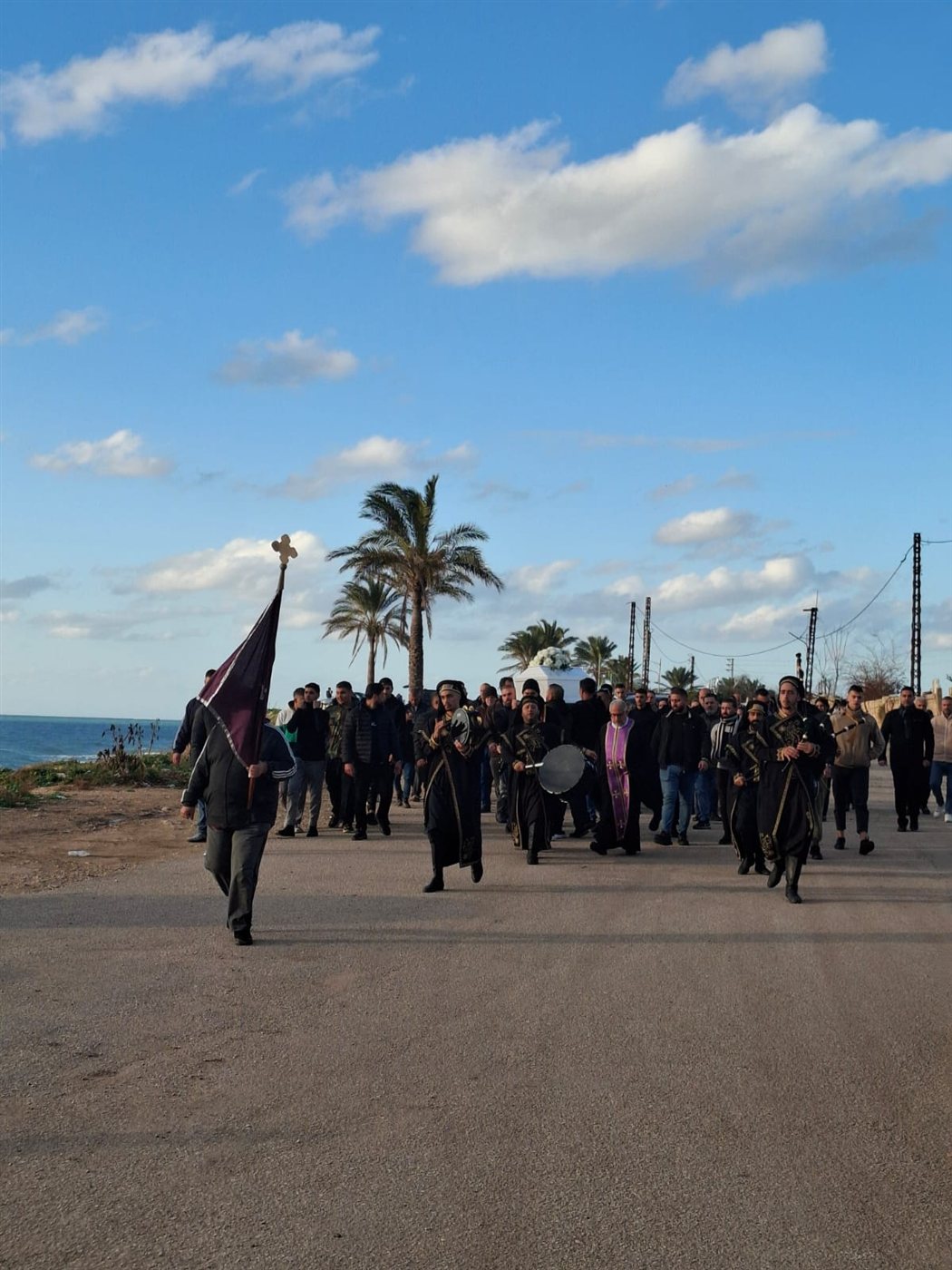 بالصور: تشييع الشاب مخايل الجوني والصلاة لراحة نفسه في صور