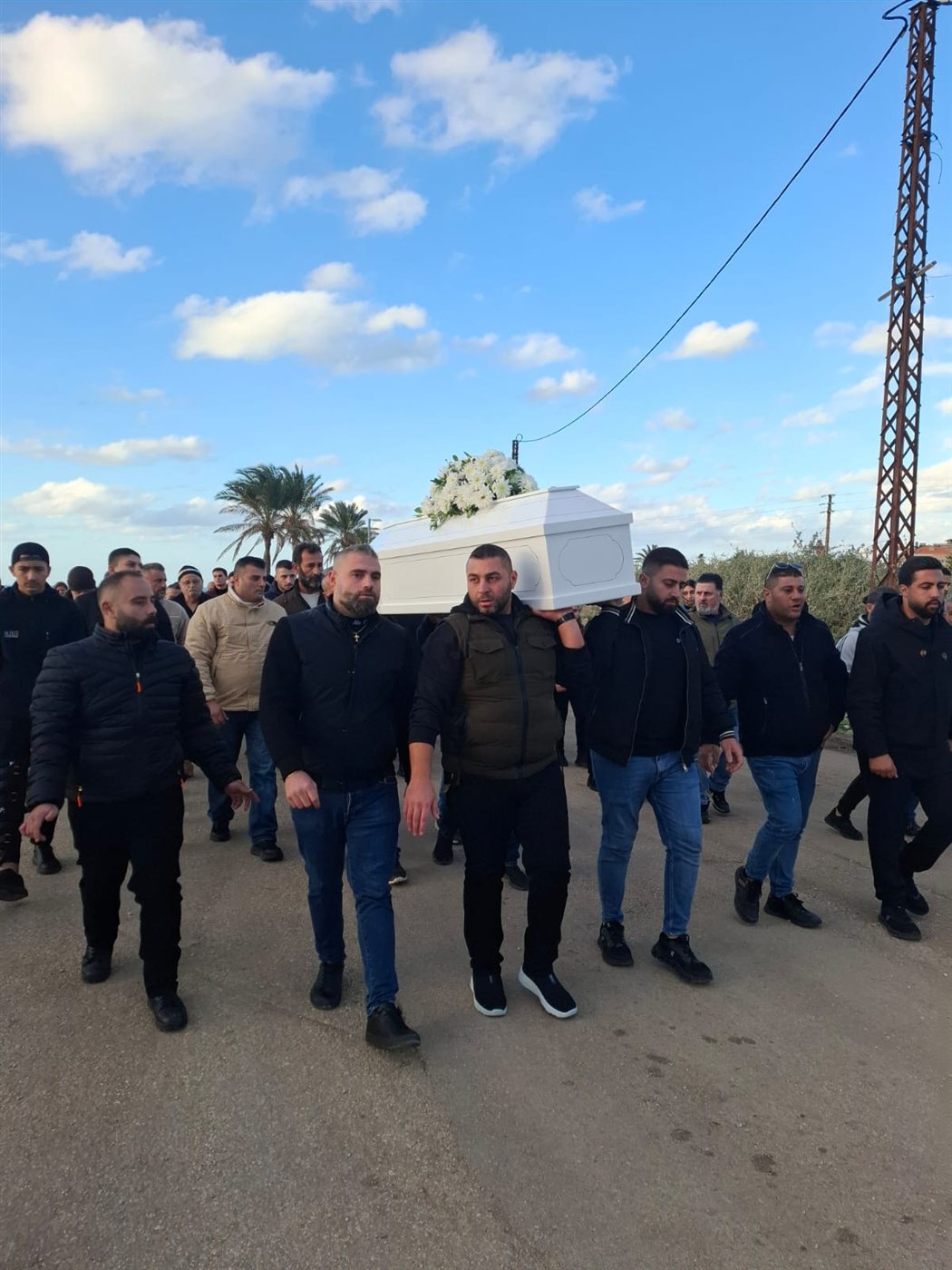 بالصور: تشييع الشاب مخايل الجوني والصلاة لراحة نفسه في صور