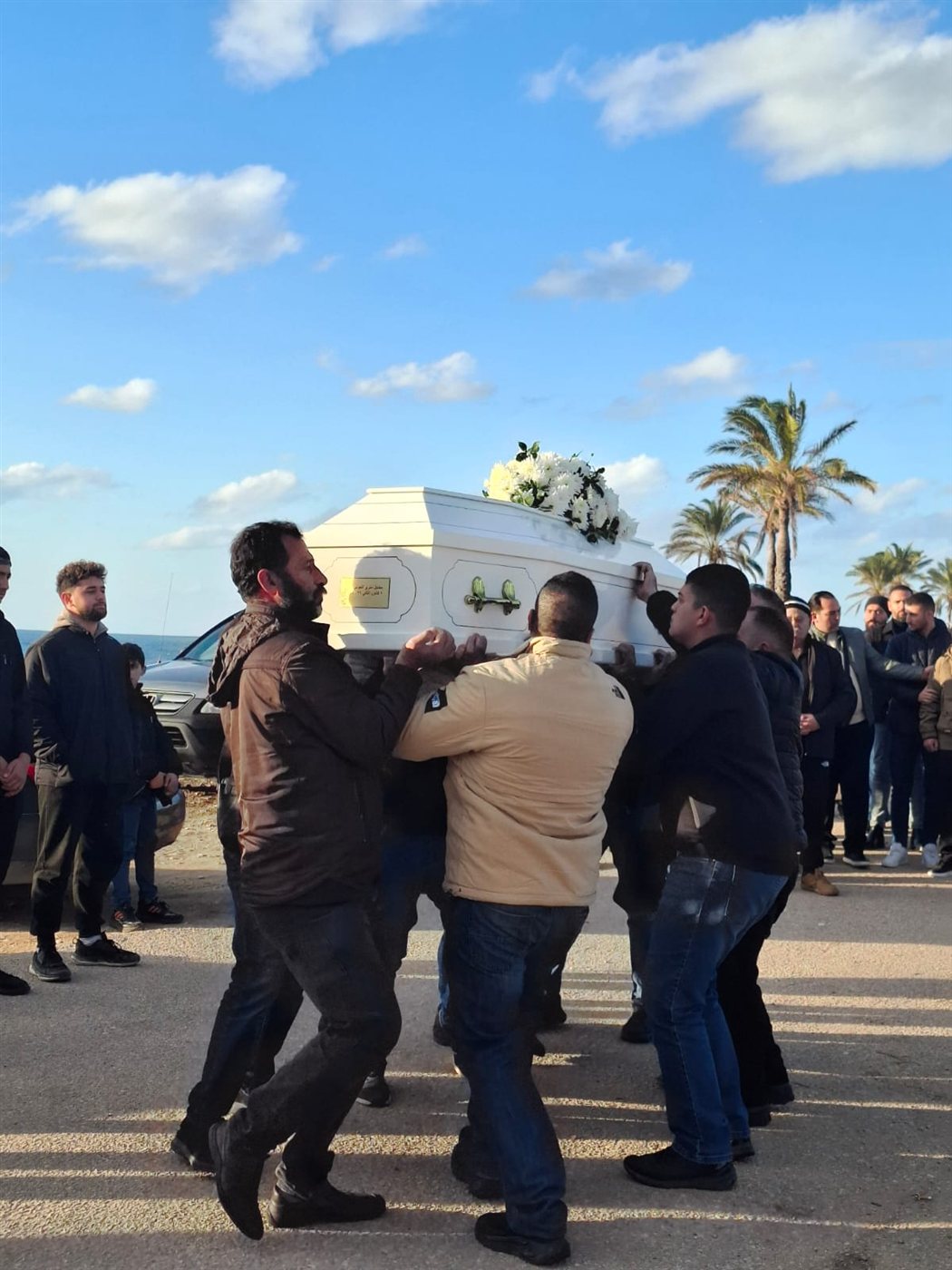 بالصور: تشييع الشاب مخايل الجوني والصلاة لراحة نفسه في صور