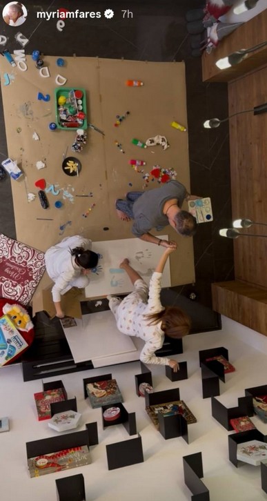 أخفت ملامحه.. زوج ميريام فارس يلهو مع عائلته في منزلهم الفخم (صور)