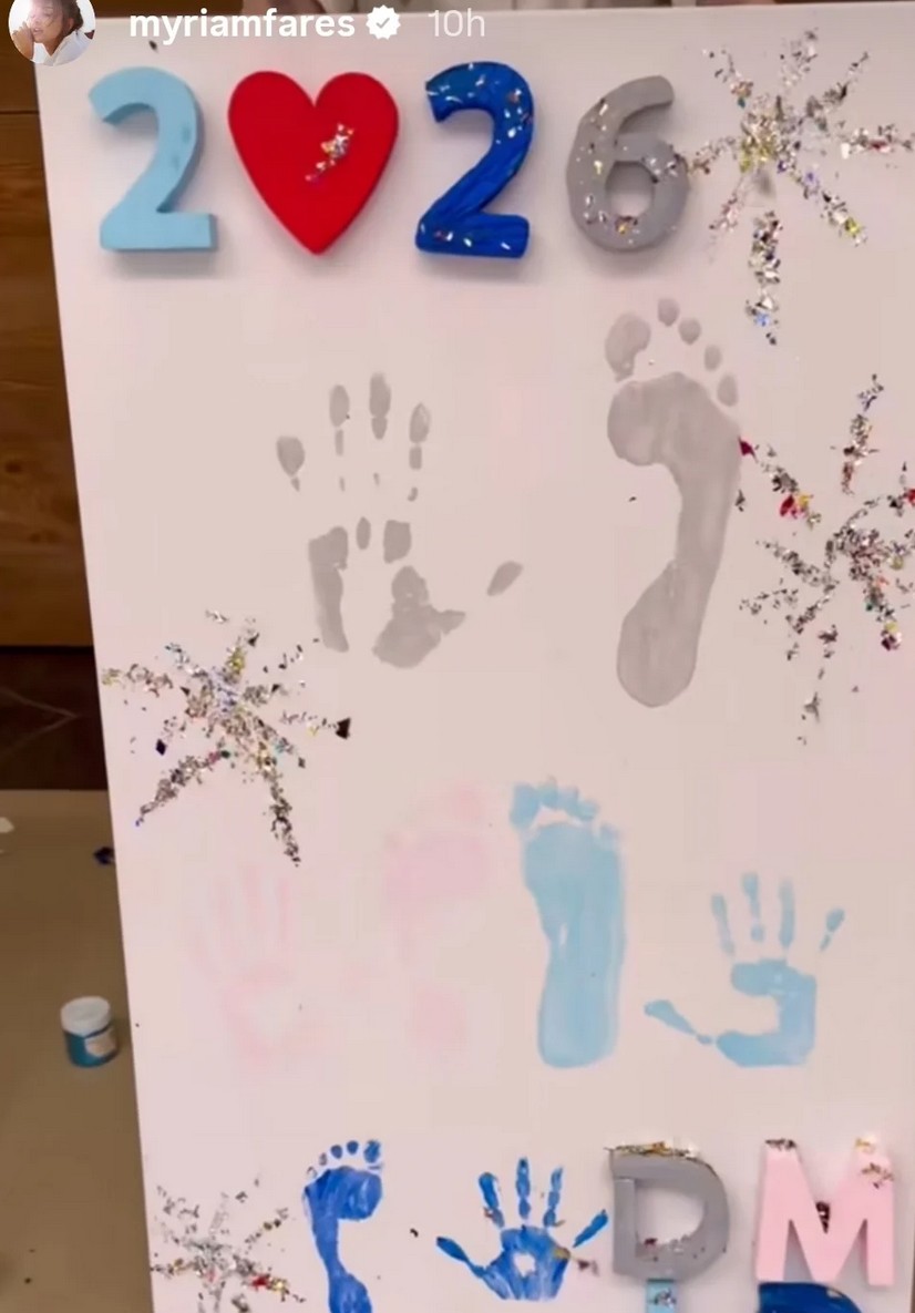 أخفت ملامحه.. زوج ميريام فارس يلهو مع عائلته في منزلهم الفخم (صور)