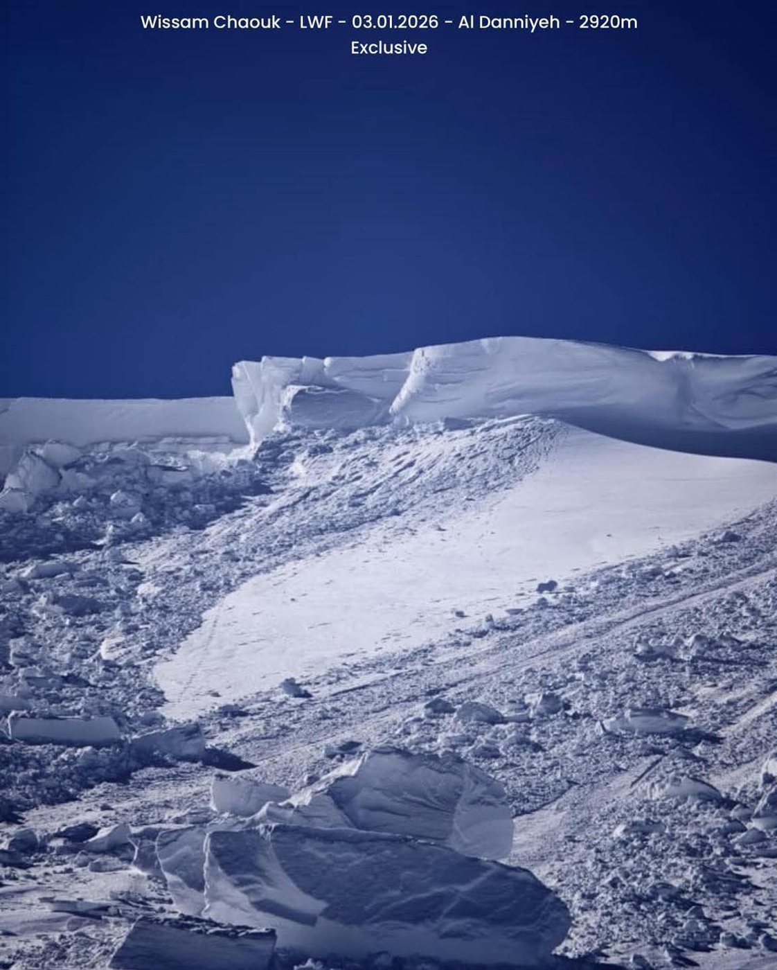 إنهيار ثلجي كبير جدا في بلدة لبنانية وتحذير لممارسي الرياضات الشتوية