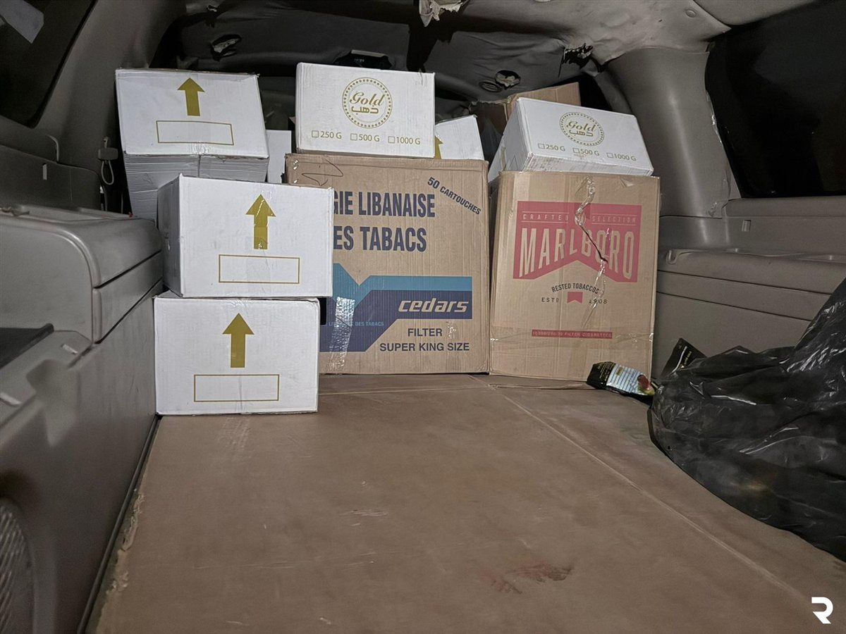 بالصور: دهم مستودعات لتخزين المصنوعات التبغية المهربة والمزورة!