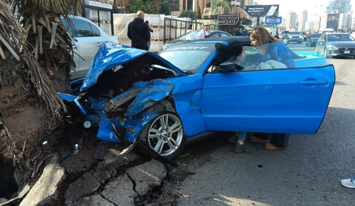 بالصور: حادث مروع بين عدد من السيارات... وسقوط جرحى!