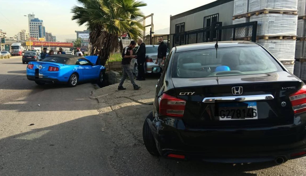 بالصور: حادث مروع بين عدد من السيارات... وسقوط جرحى!