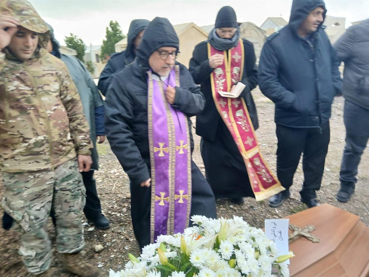 بالصور: تشييع المرحومة السيدة ليلى شماس في مدينة صور