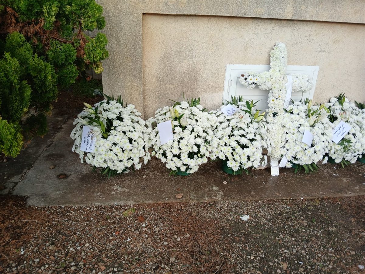 بالصور: تشييع المرحومة السيدة ليلى شماس في مدينة صور