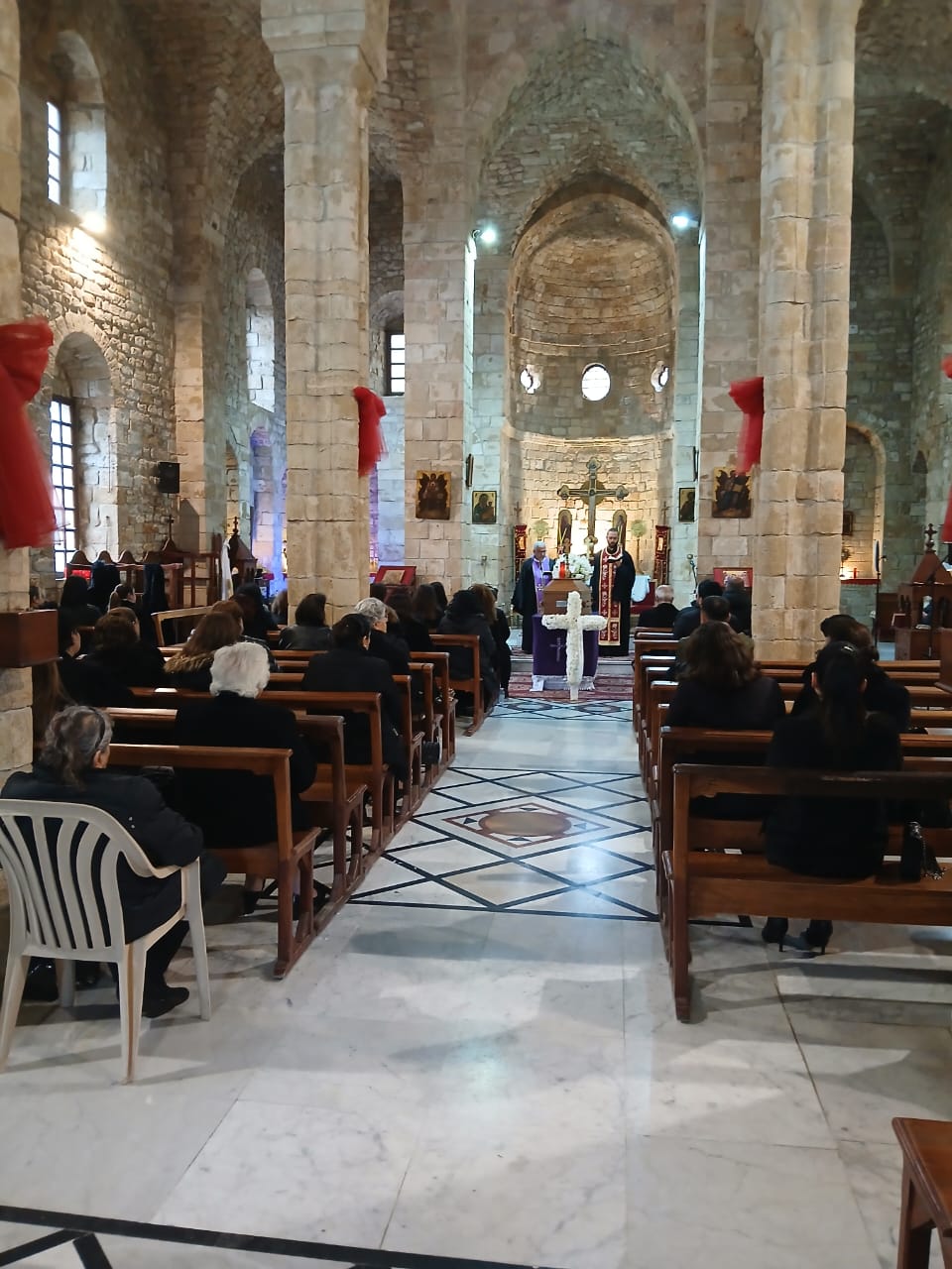 بالصور: تشييع المرحومة السيدة ليلى شماس في مدينة صور