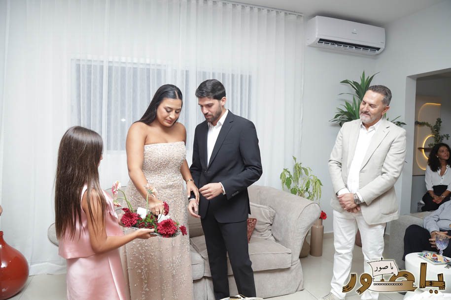 بالصور من أبيدجان: خطوبة الشاب حمزة فرحات على الآنسة إيفانا ياسين