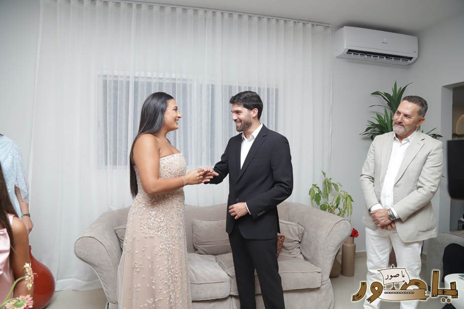 بالصور من أبيدجان: خطوبة الشاب حمزة فرحات على الآنسة إيفانا ياسين