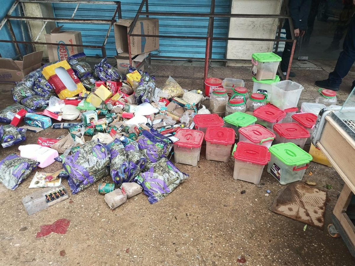 جنوبا: الامن العام يداهم ويضبط مواد غذائية فاسدة