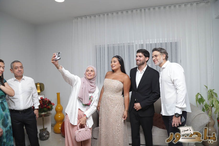 بالصور من أبيدجان: خطوبة الشاب حمزة فرحات على الآنسة إيفانا ياسين