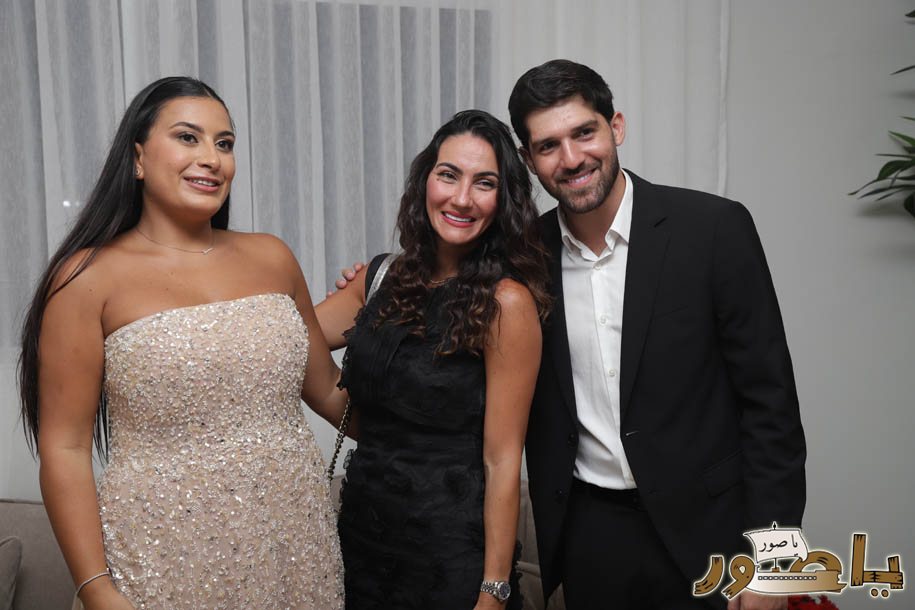 بالصور من أبيدجان: خطوبة الشاب حمزة فرحات على الآنسة إيفانا ياسين