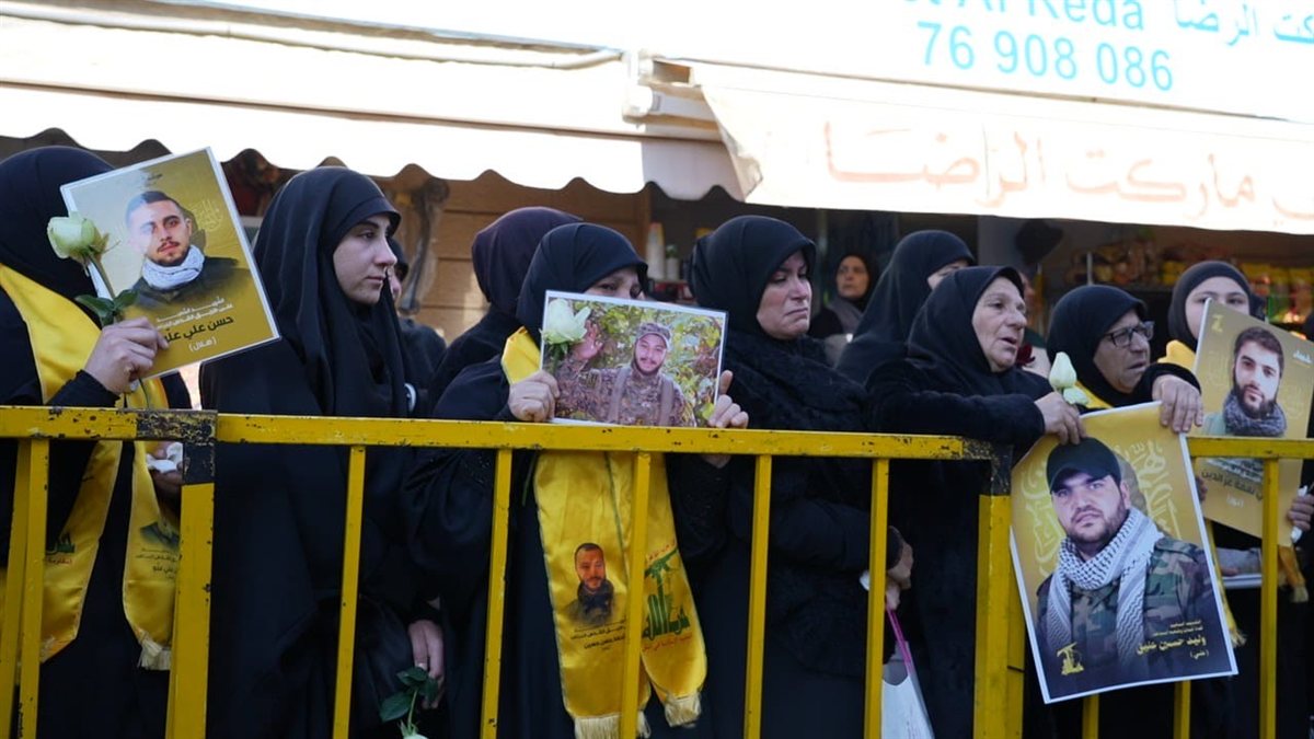 حزب الله يشيع الشهيد المجاهد وليد حسين عليق بموكب مهيب في بلدة زوطر الغربية