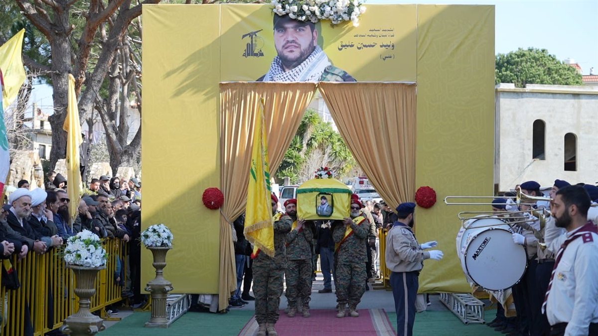 حزب الله يشيع الشهيد المجاهد وليد حسين عليق بموكب مهيب في بلدة زوطر الغربية