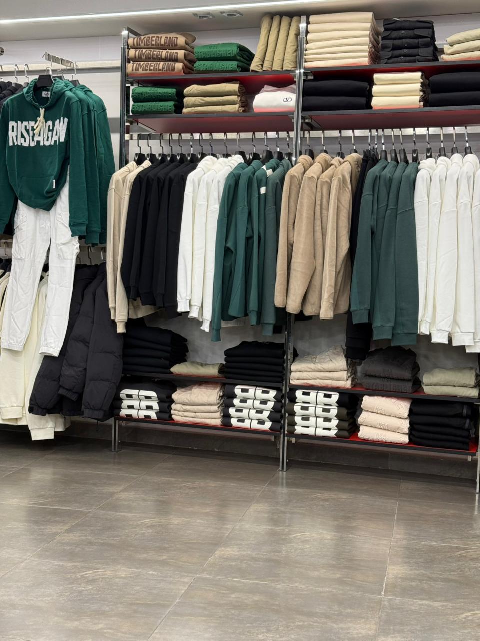 ال SALE مكسر الدنيا في Agate Center!