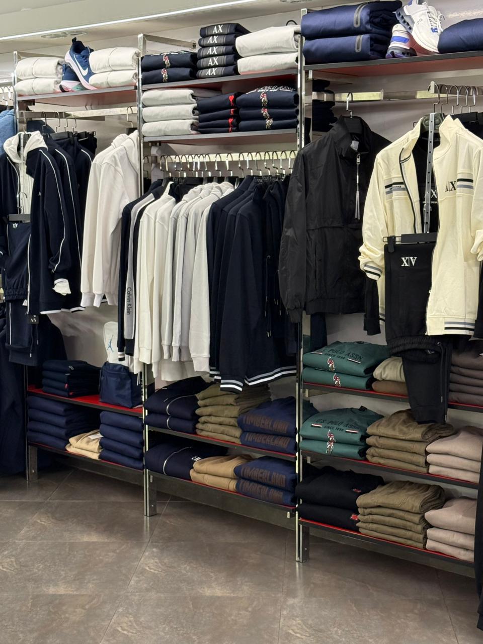 ال SALE مكسر الدنيا في Agate Center!