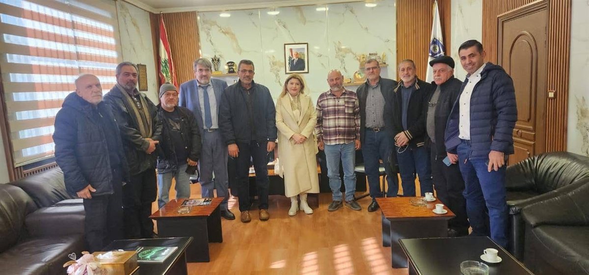 وفد رابطة مخاتير قضاء النبطية يزور محافظ النبطية بالإنابة للتعارف وتعزيز التعاون