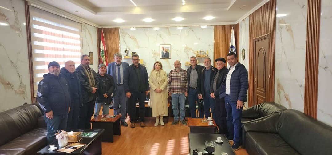 وفد رابطة مخاتير قضاء النبطية يزور محافظ النبطية بالإنابة للتعارف وتعزيز التعاون